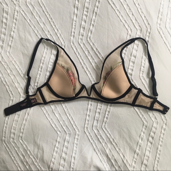 Victoria’s Secret Embroidered Rose Bralette - Picture 5 of 6